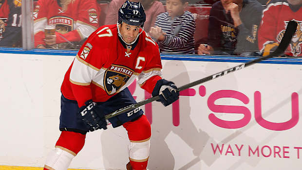 derek-mackenzie-florida-panthers-captain.jpg